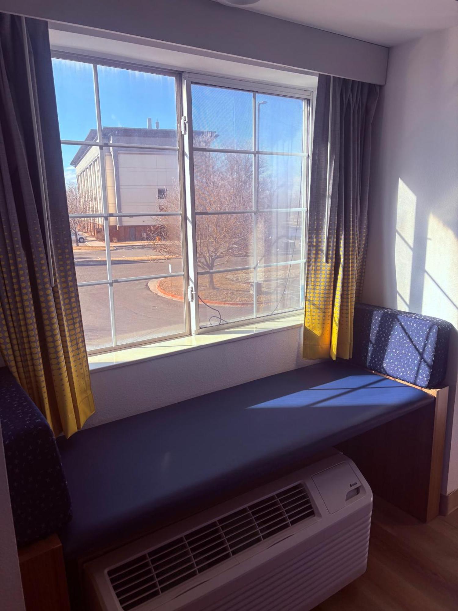 Microtel Inn & Suites By Wyndham Denver Airport Ngoại thất bức ảnh