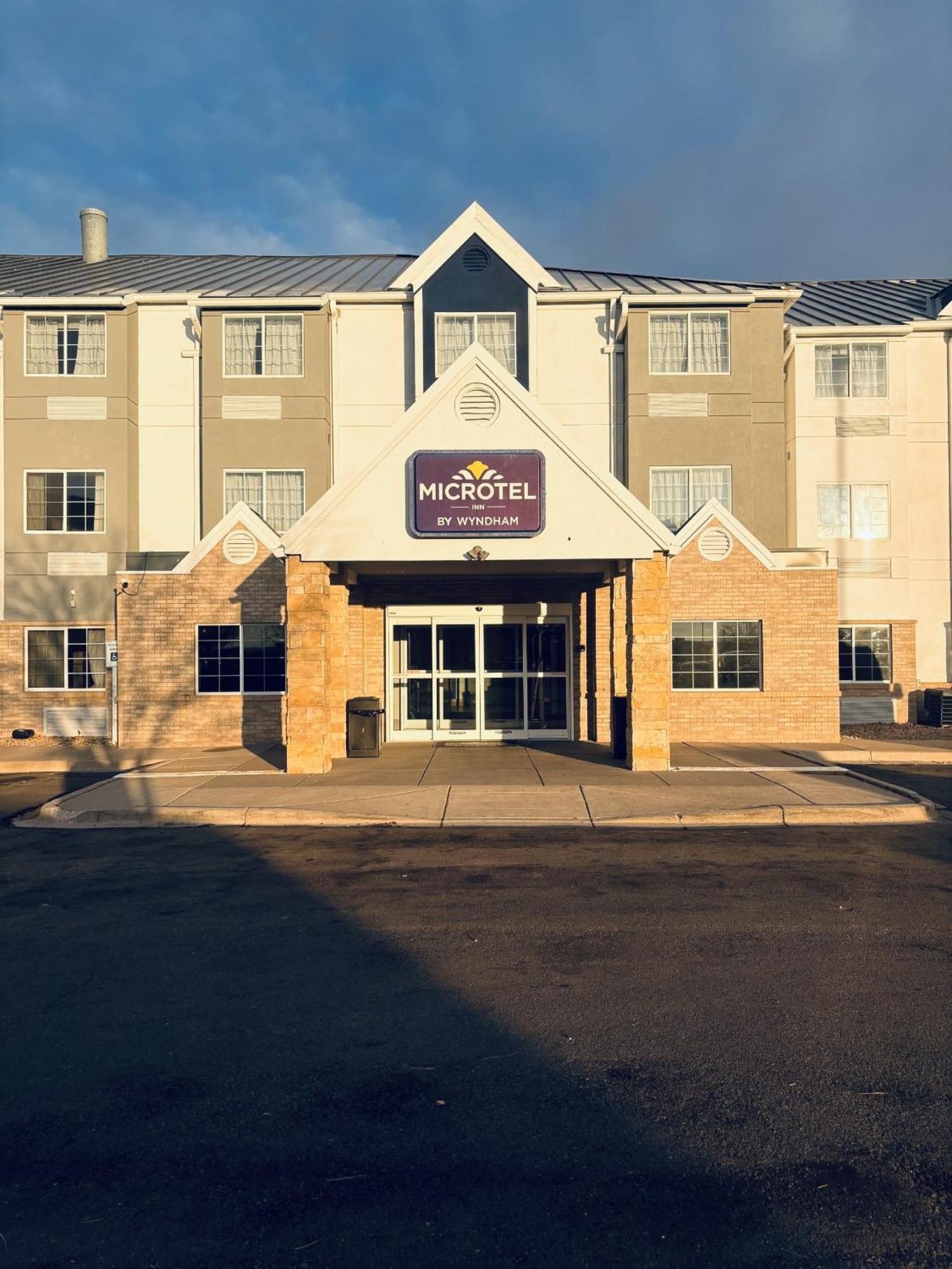 Microtel Inn & Suites By Wyndham Denver Airport Ngoại thất bức ảnh